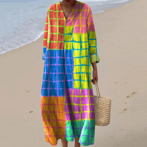 Patricia – Flattering and Graphic Dress